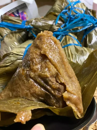 Jiaxing Style Zongzi 250g × 8 / Double Egg Yolk Pork, Dried Mustard Greens Pork & Double Chestnut Pork Zongzi - Breakfast photo review