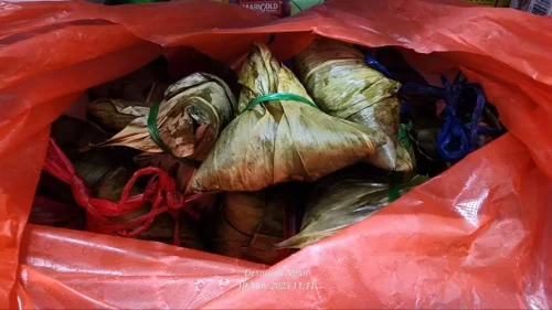 Jiaxing Style Zongzi 250g × 8 / Double Egg Yolk Pork, Dried Mustard Greens Pork & Double Chestnut Pork Zongzi - Breakfast photo review