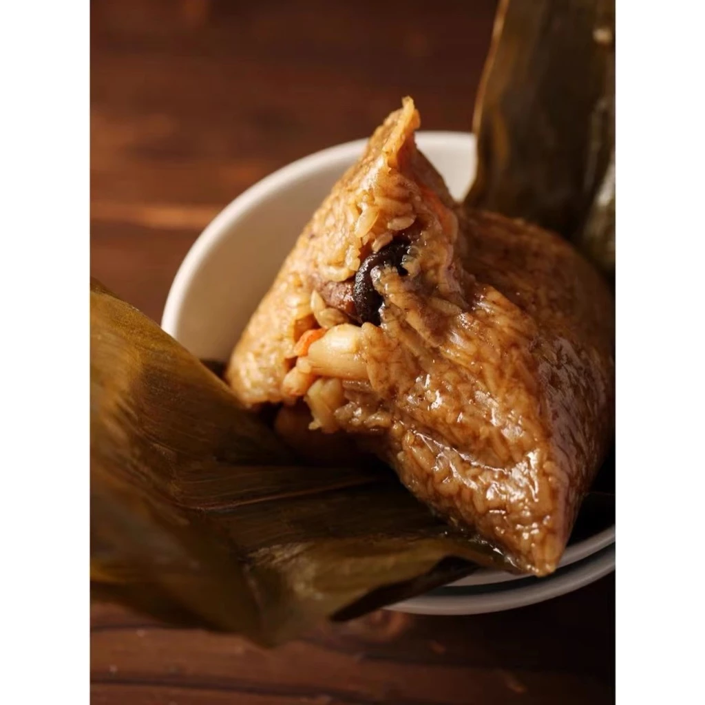 Flavorful Rice Dumplings Classic Salted Egg and Chestnut Rice Dumplings Homemade Rice Dumplings(single pack) - Image 4